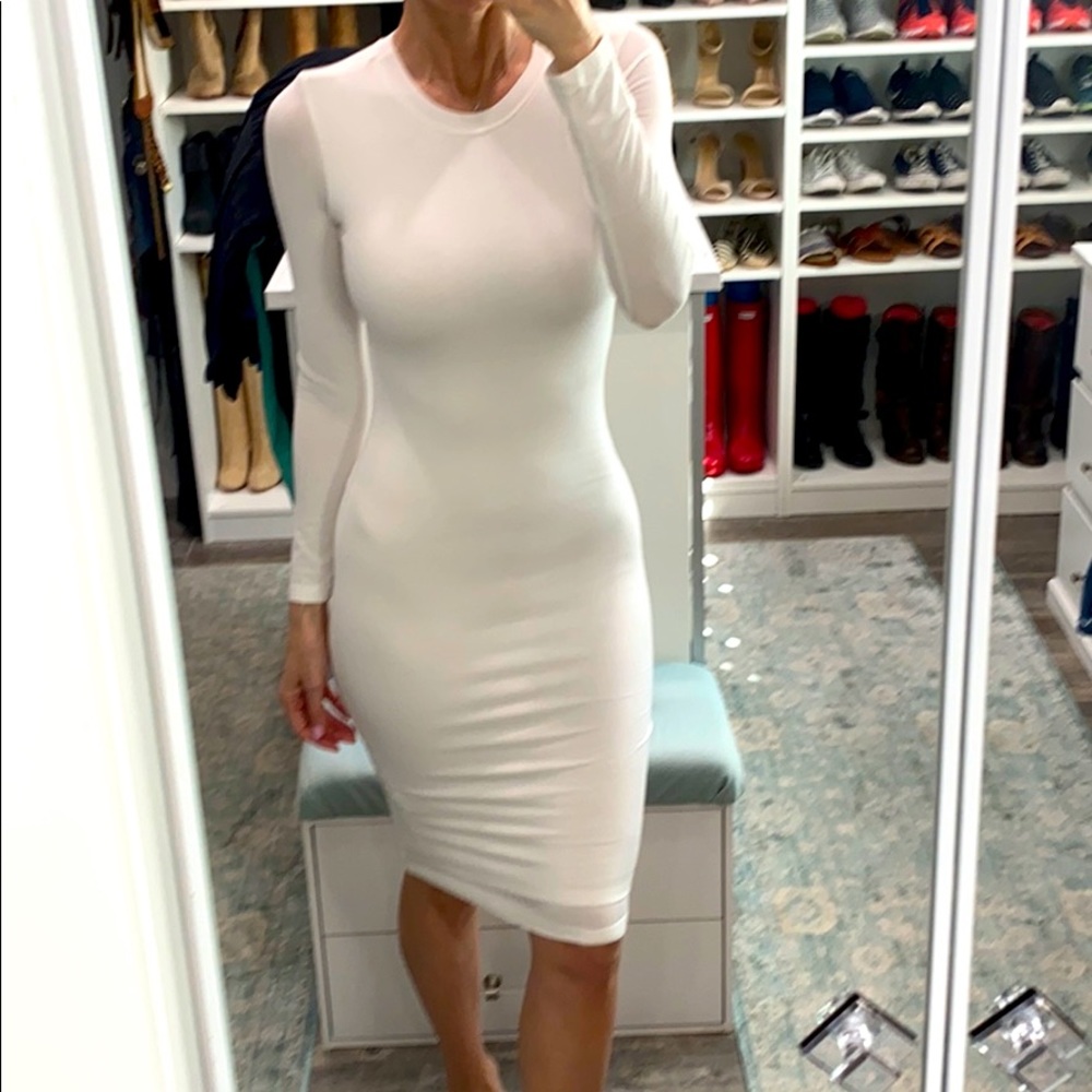 BLQ BASIQ Long sleeve dress size 0 like new white